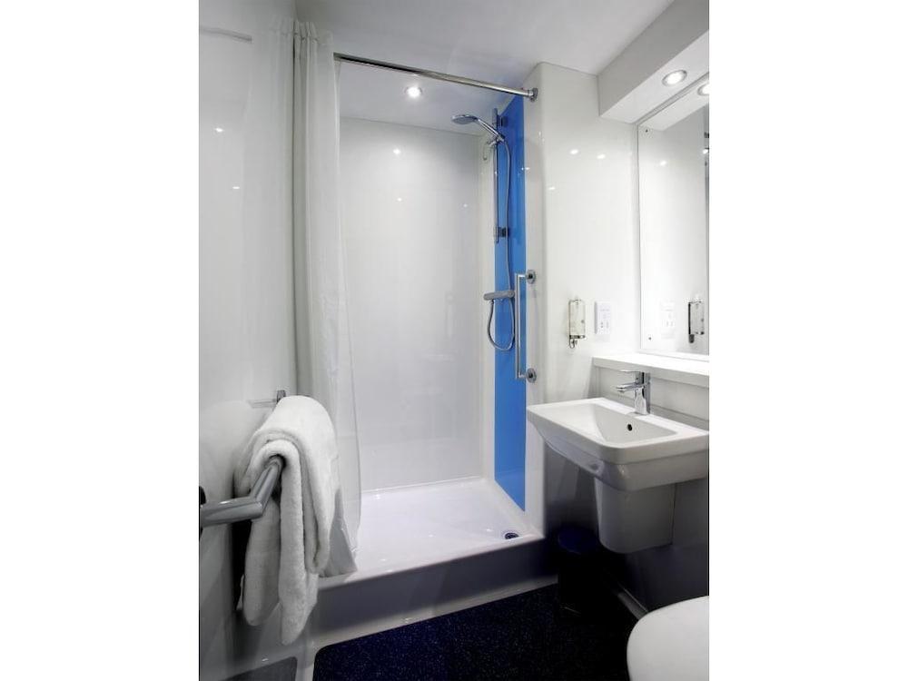 Travelodge Exeter M5 Exterior photo