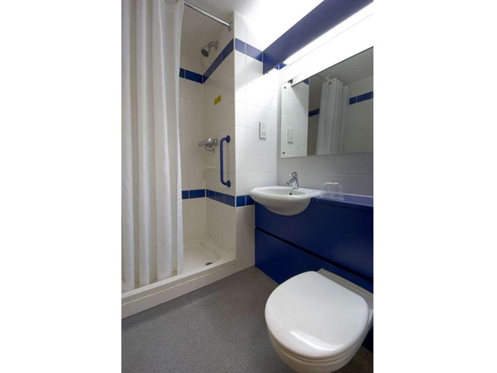 Travelodge Exeter M5 Room photo