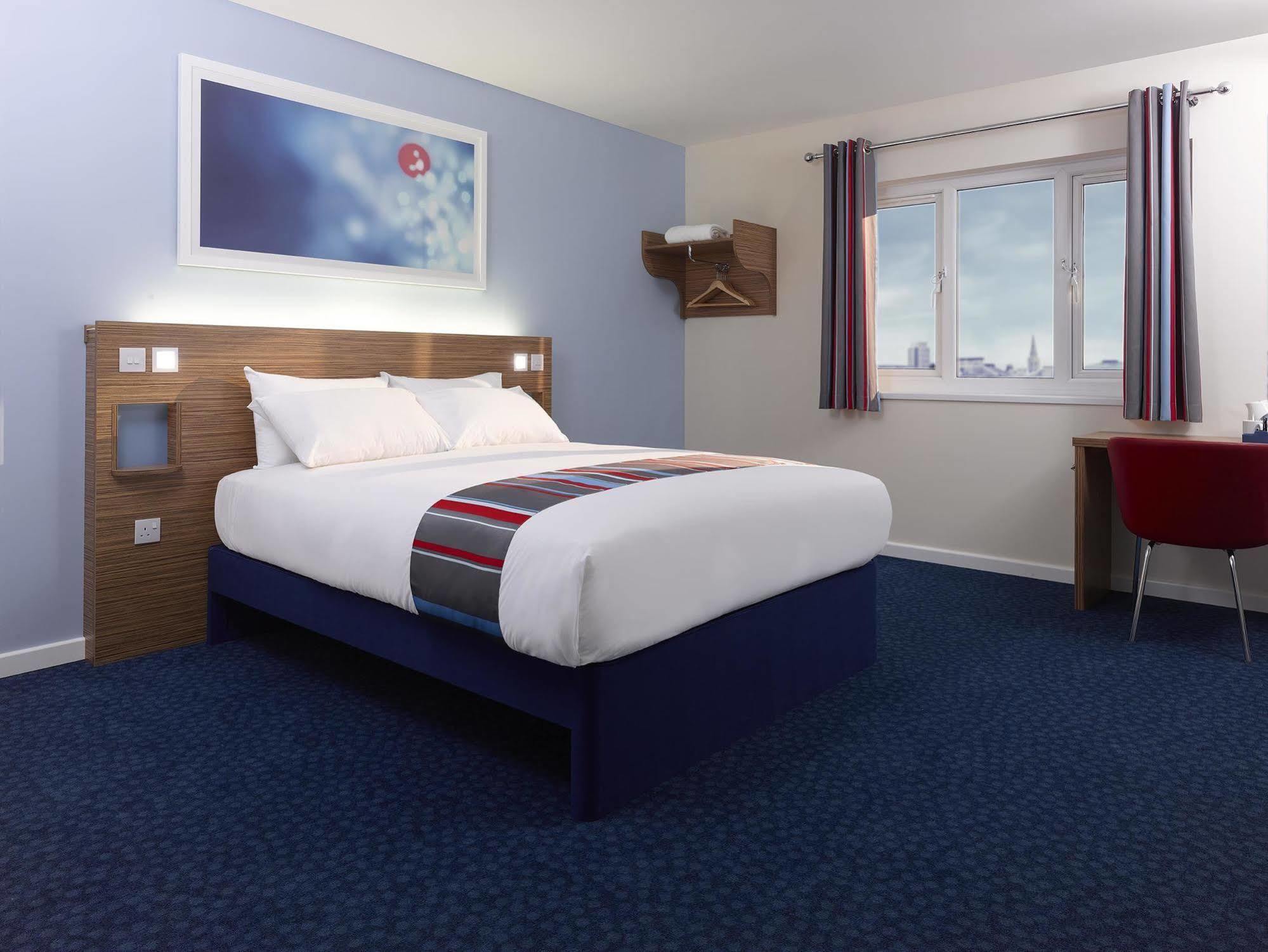 Travelodge Exeter M5 Exterior photo
